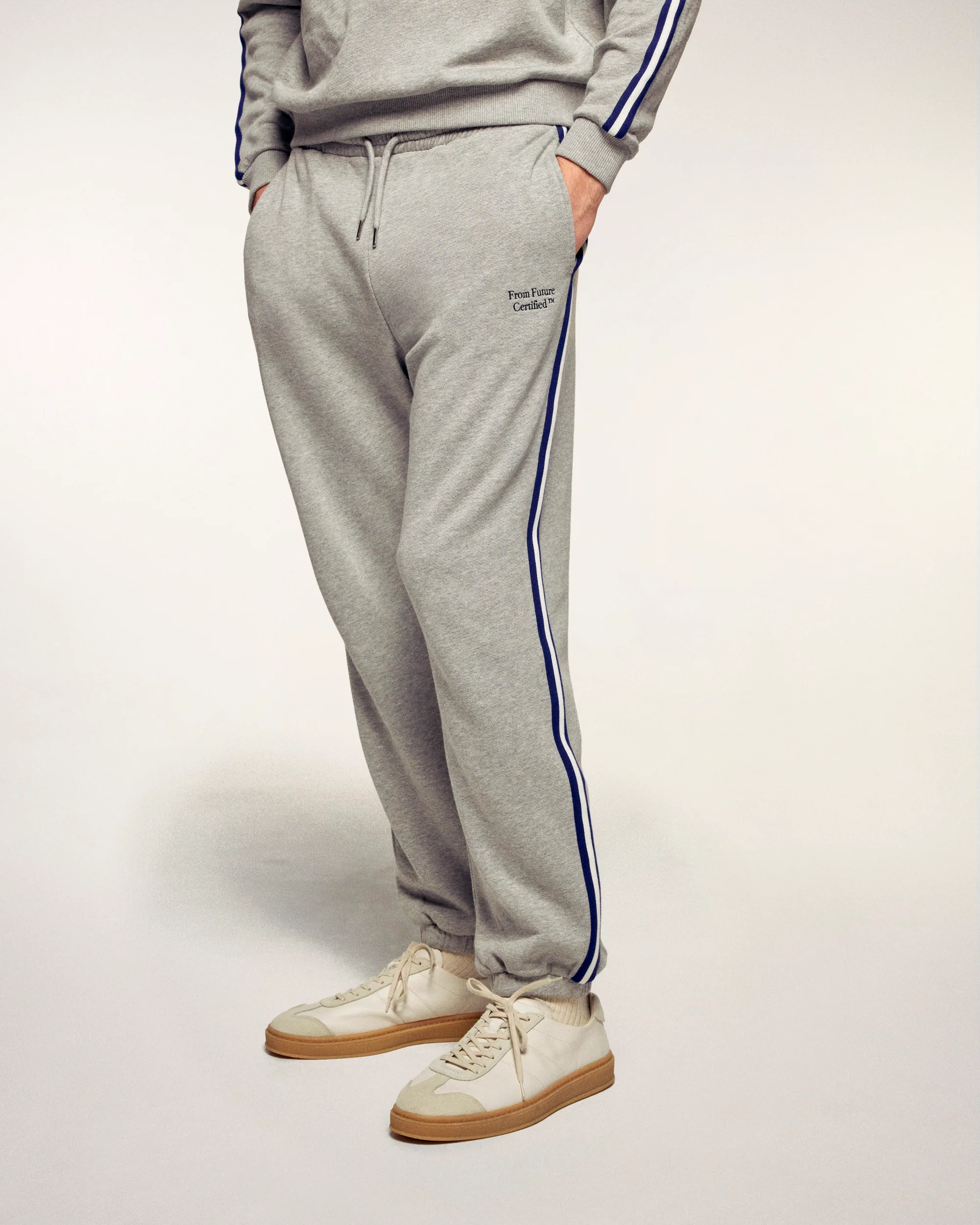 Wide-Leg Striped Joggers with Embroidery (S26 / HOMME / Gris Chine Foncé) - Image 4