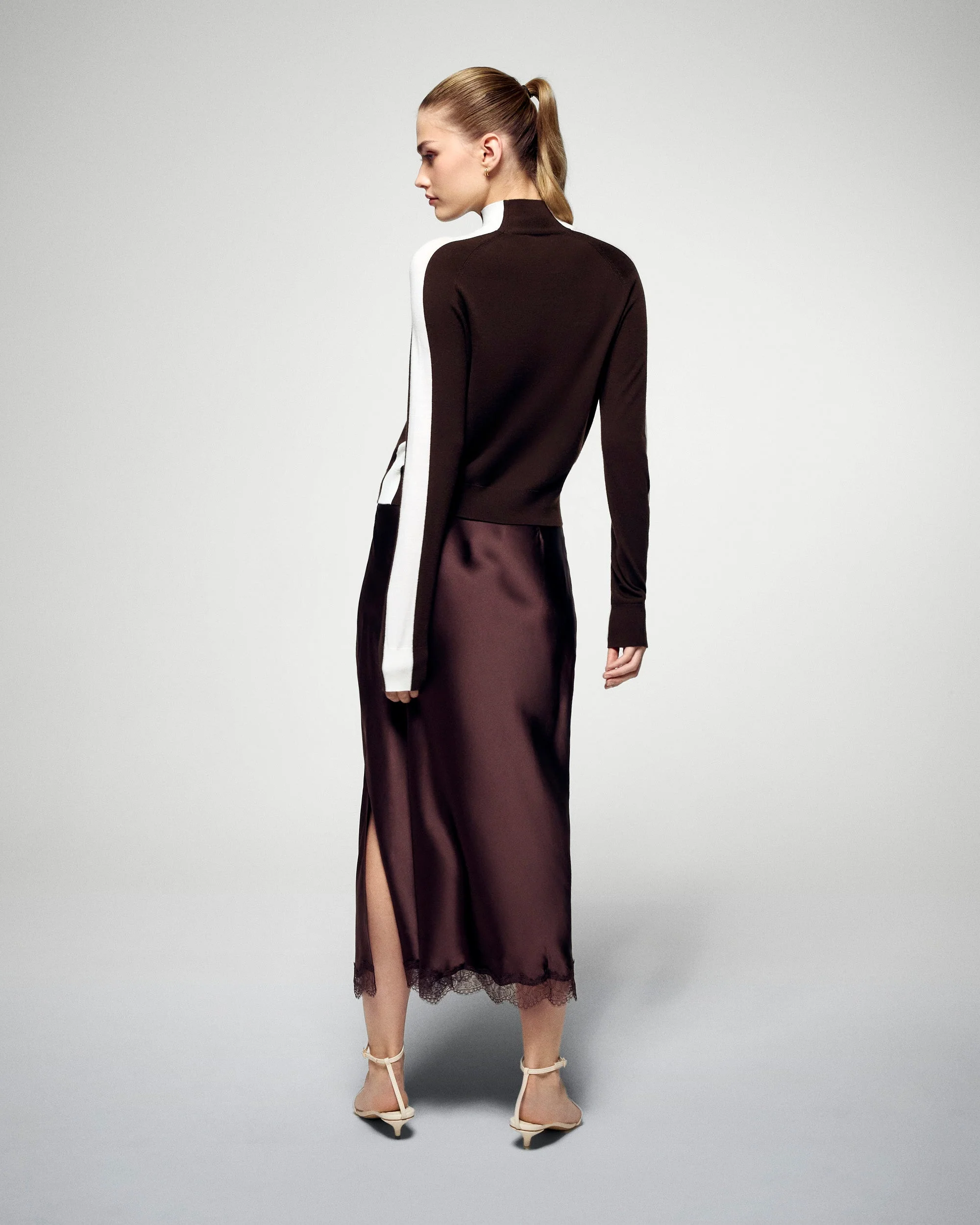 Mid-Length Skirt (H25 / FEMME / Chocolate) - Image 3