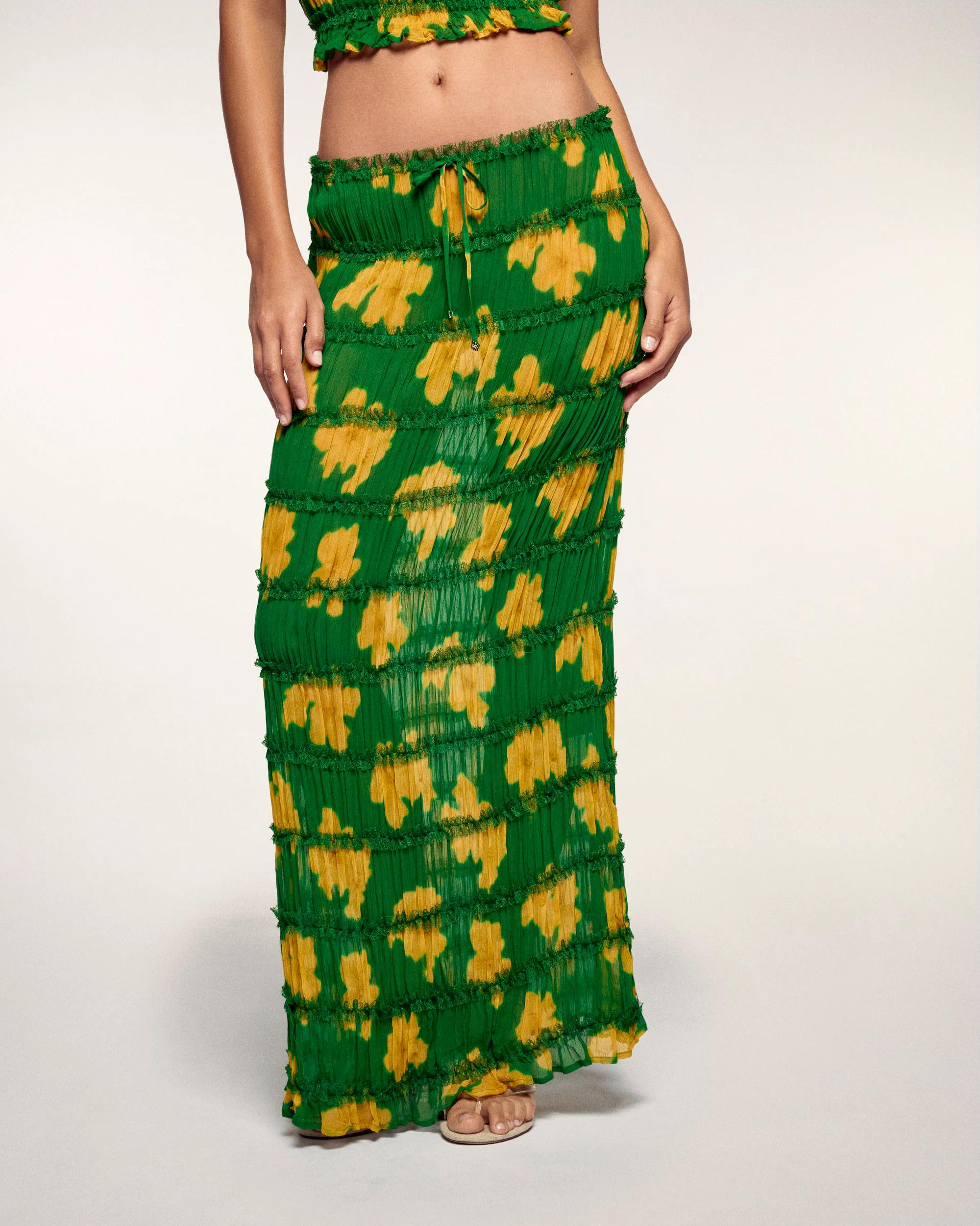 Printed Smocked Mid-Length Skirt (S26 / FEMME / Brazil Hibiscus)
