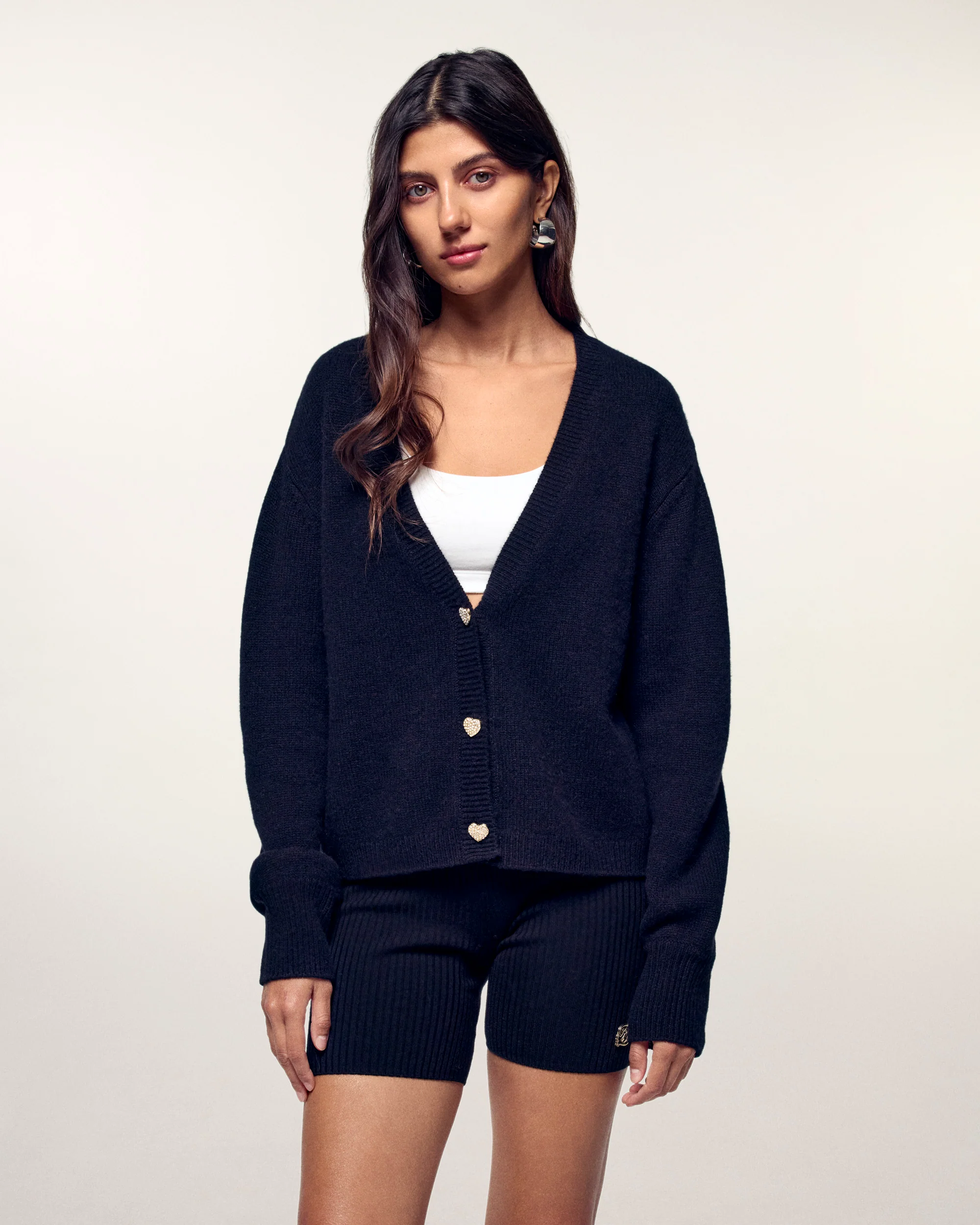 Heart Button Cardigan (S26/ FEMME/ Noir)