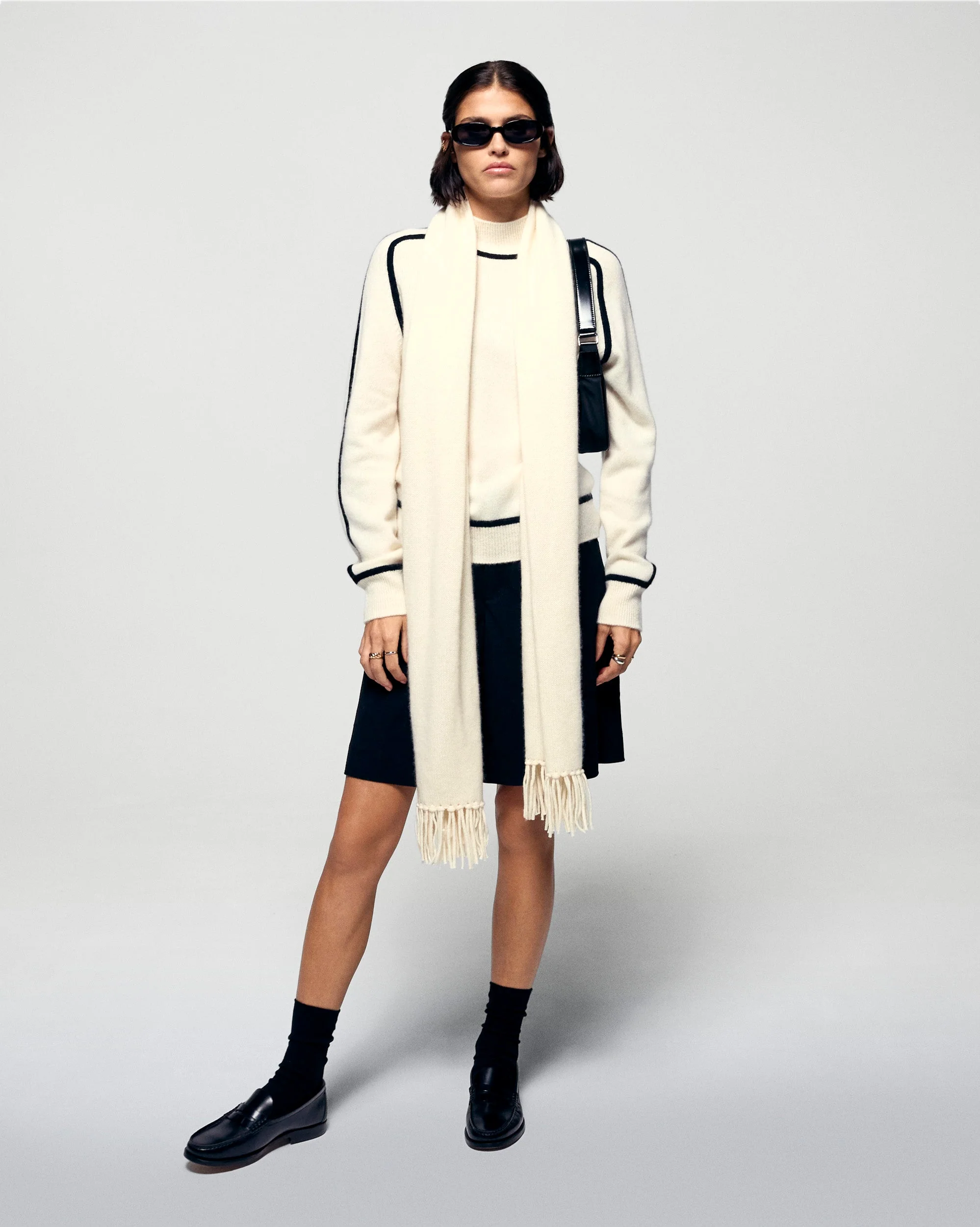 Mock-Neck Sweater with Contrast Edges (H25 / FEMME / White) - Image 3