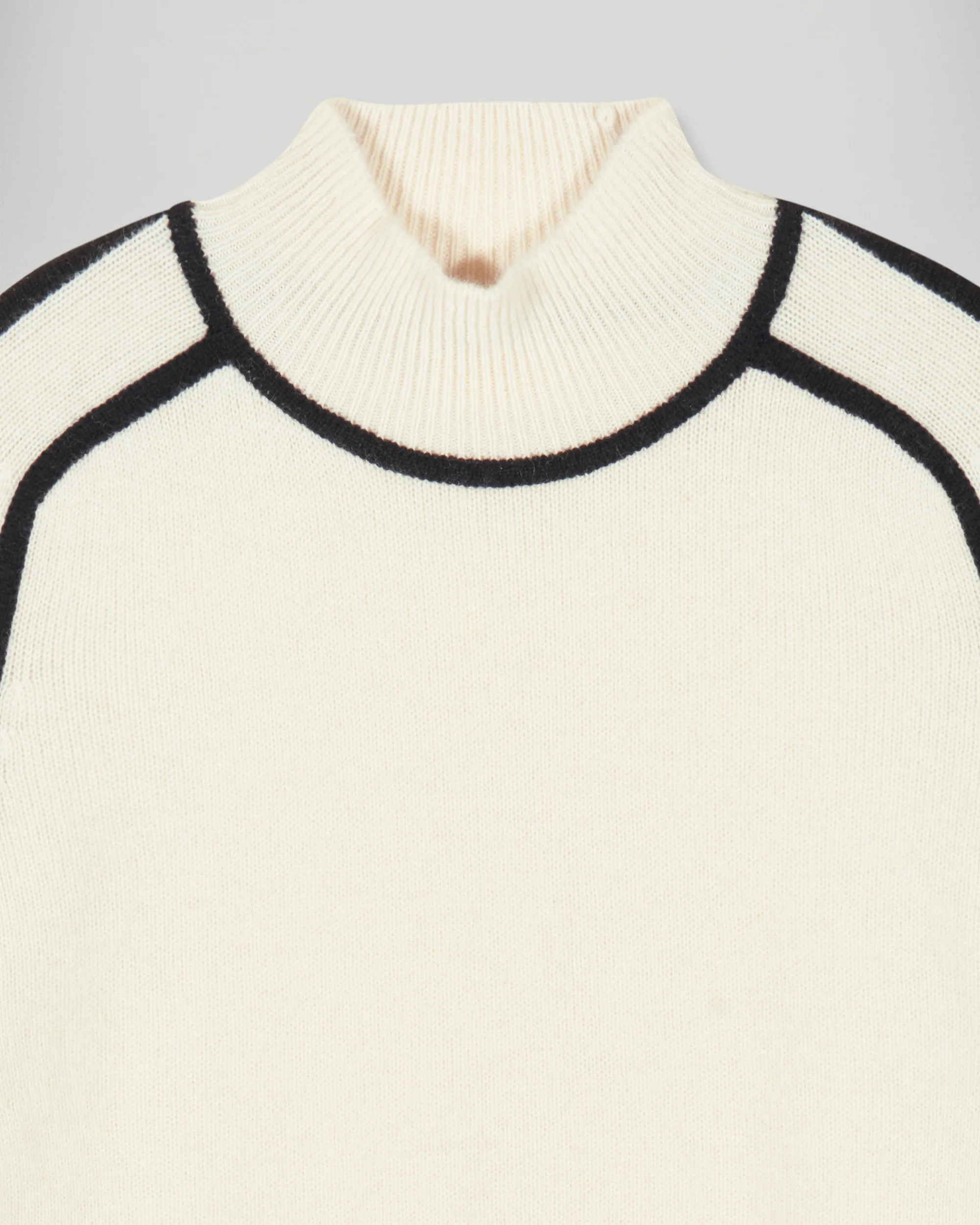 Mock-Neck Sweater with Contrast Edges (H25 / FEMME / White) - Image 6