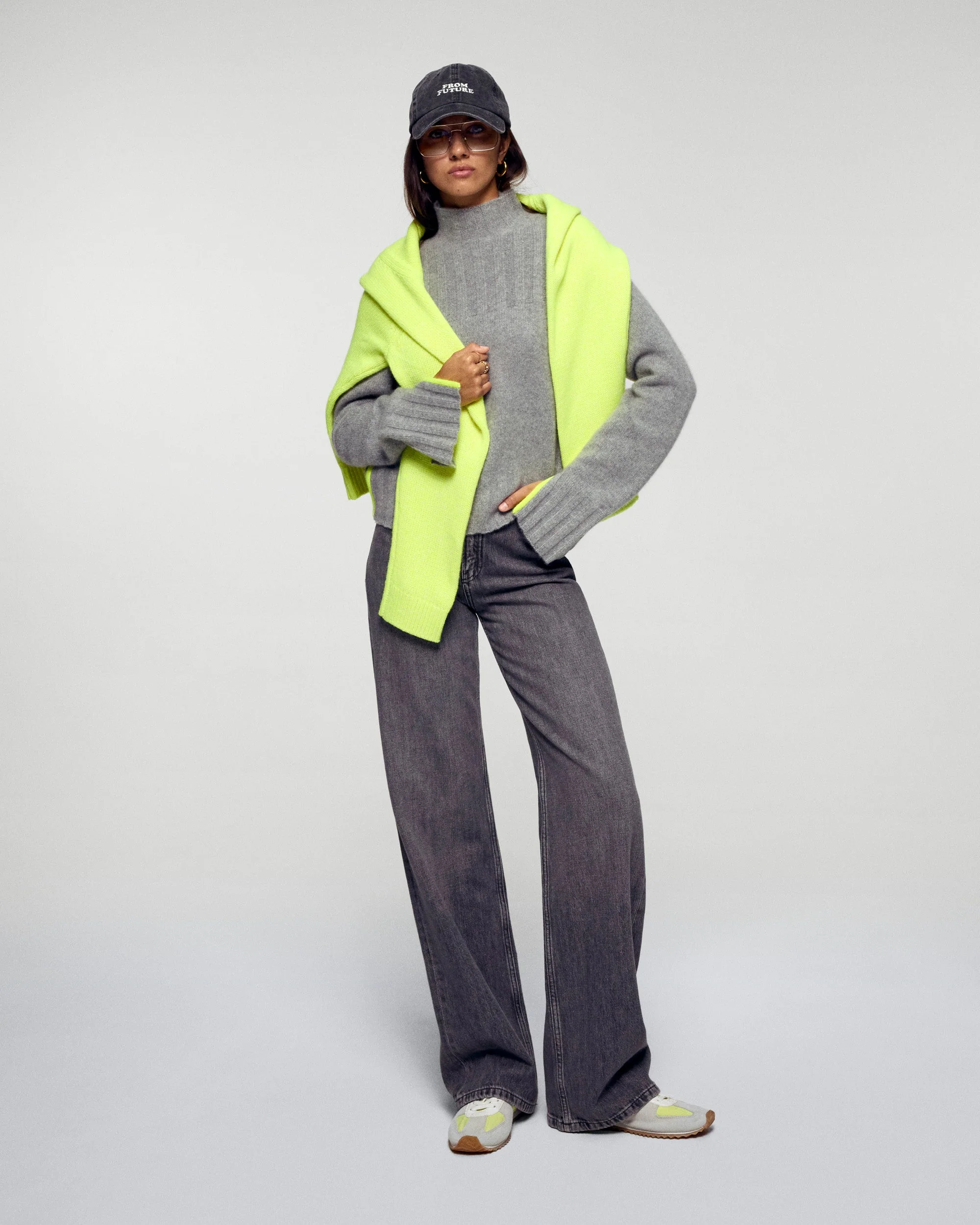 Mock Neck with Contrast Trims (H25 / FEMME / Dark Heather Gray) - Image 3