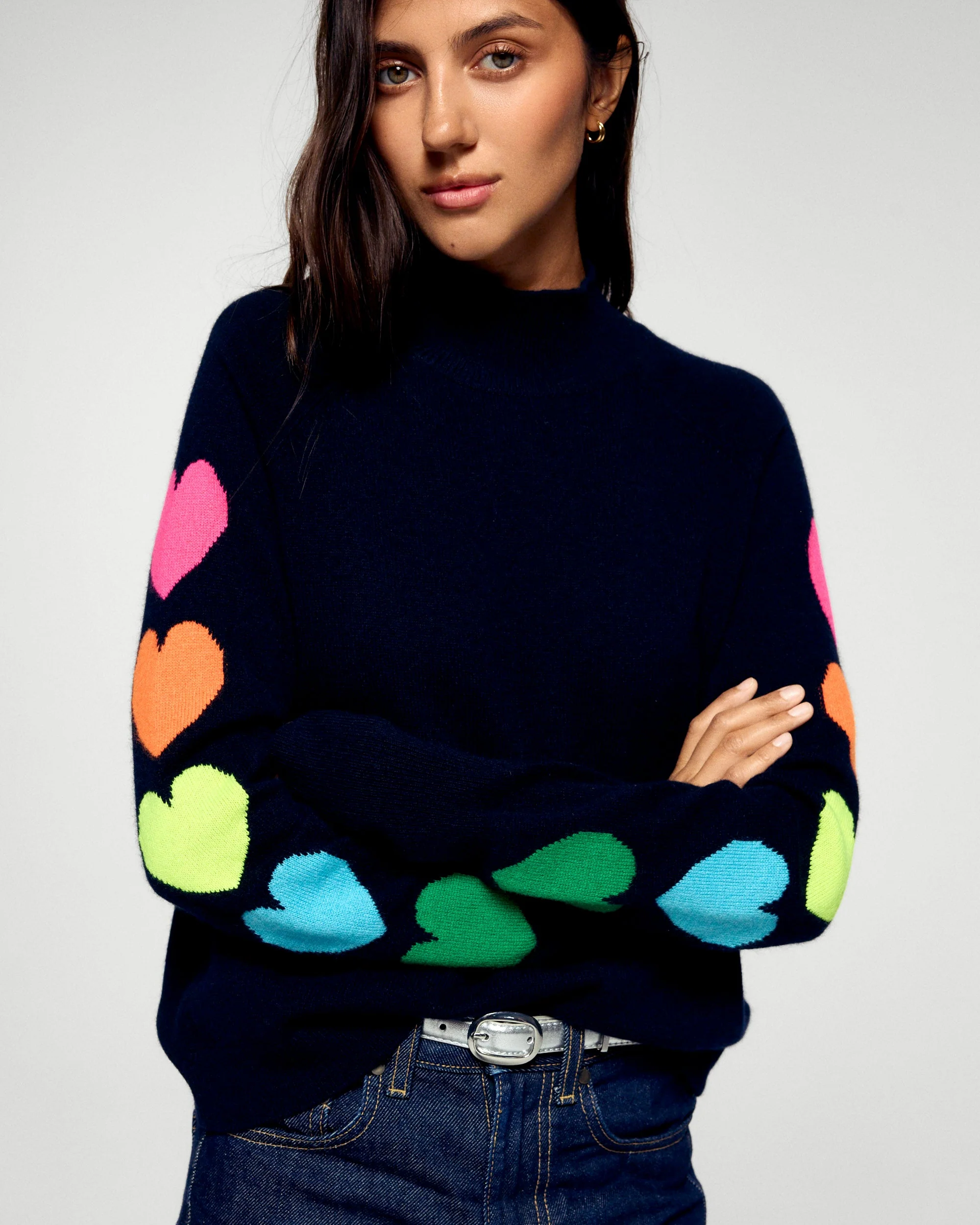 Mock Neck Sweater Multicolored Hearts (H25 / WOMEN / Navy) - Image 3