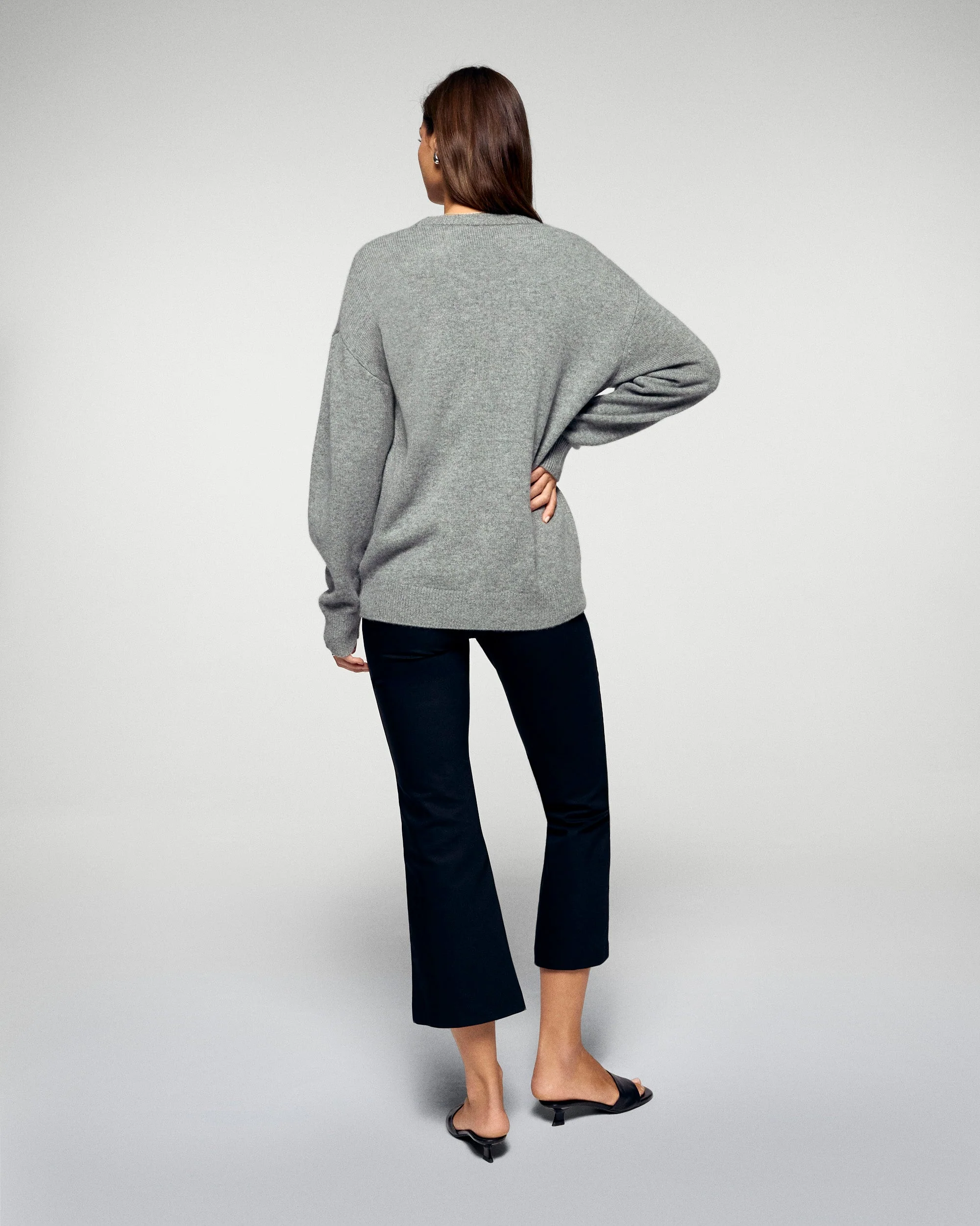 Crewneck Sweater Alpine (H25 / WOMEN / Dark Heather Gray) - Image 4
