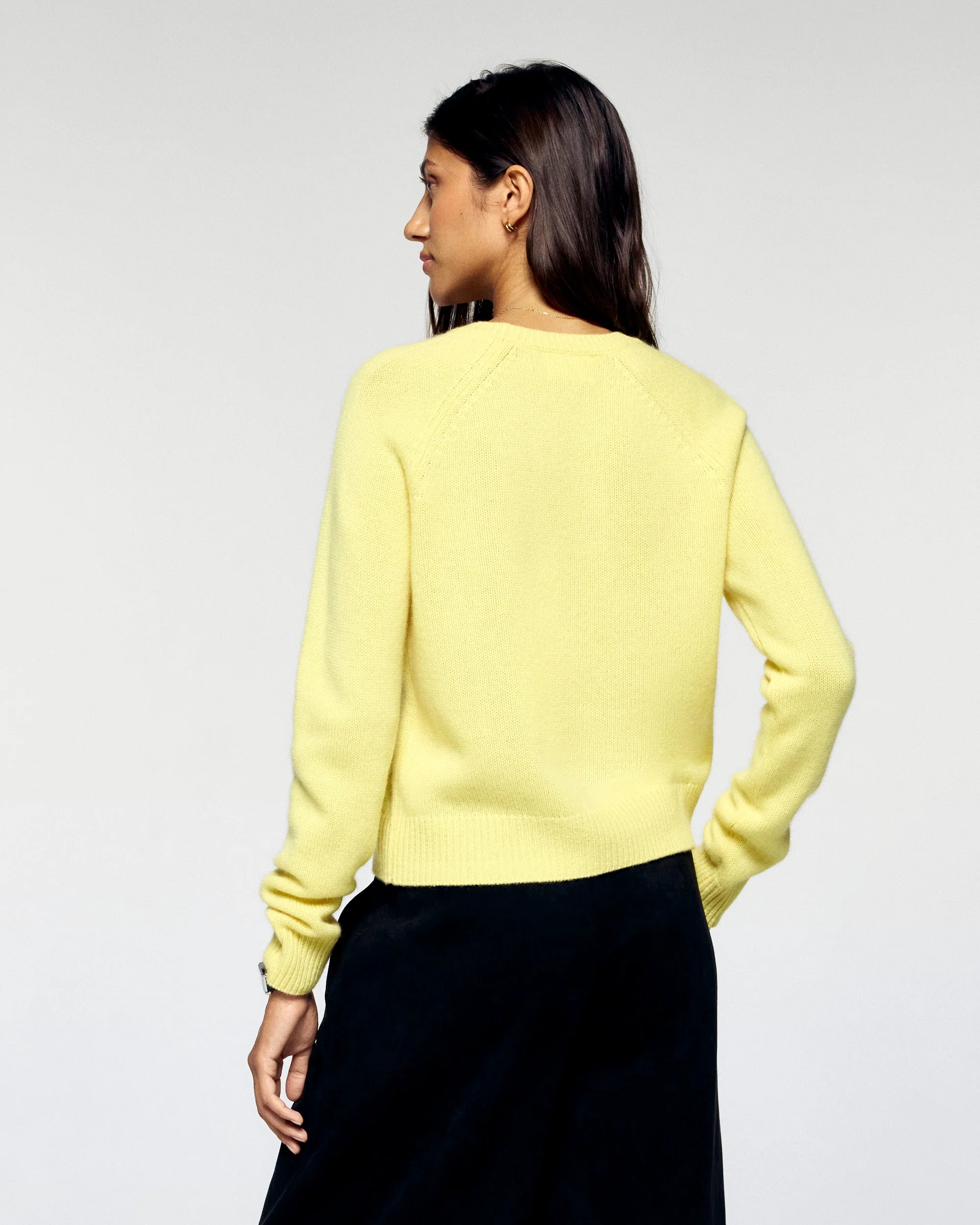 Crewneck Sweater (H25 / FEMME / Creamy Yellow) - Image 4