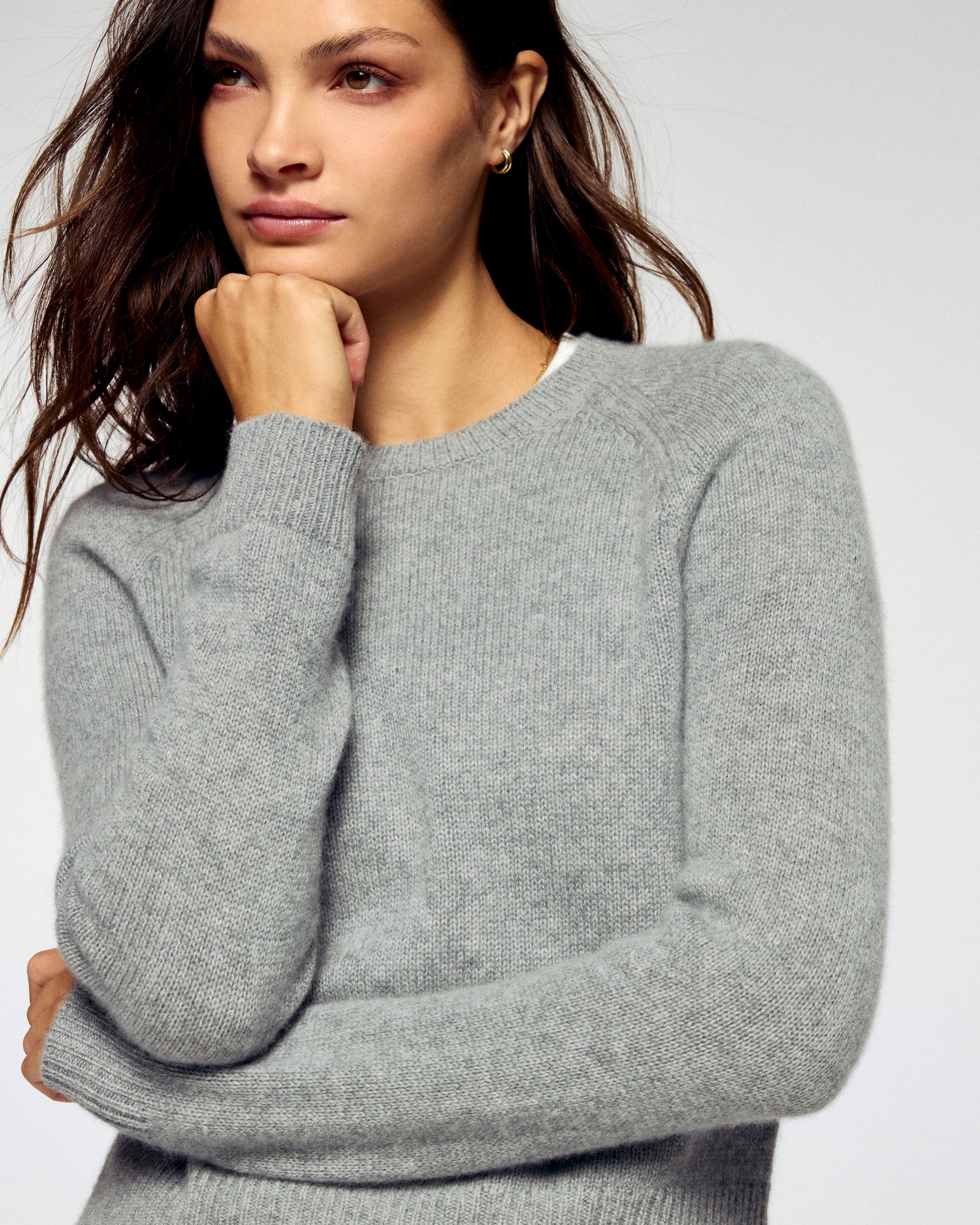 Crewneck Sweater (H25 / FEMME / Dark Heather Gray) - Image 2