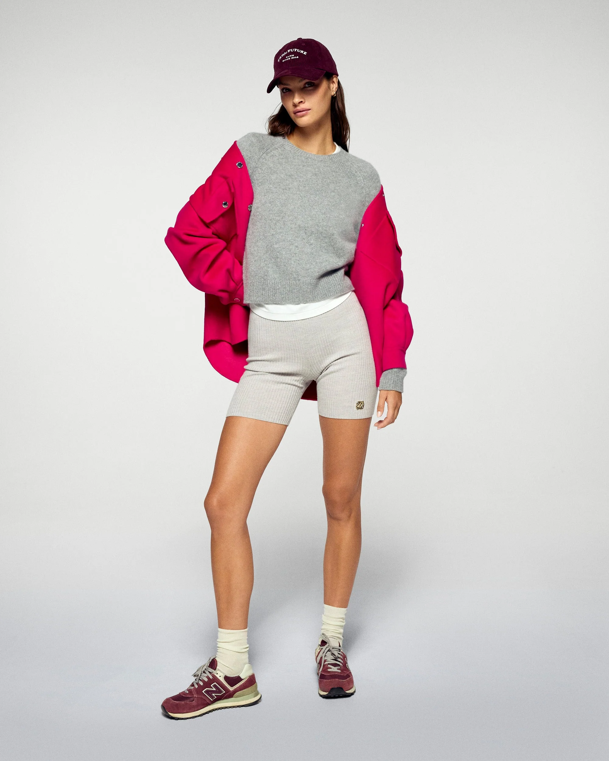 Crewneck Sweater (H25 / FEMME / Dark Heather Gray) - Image 3