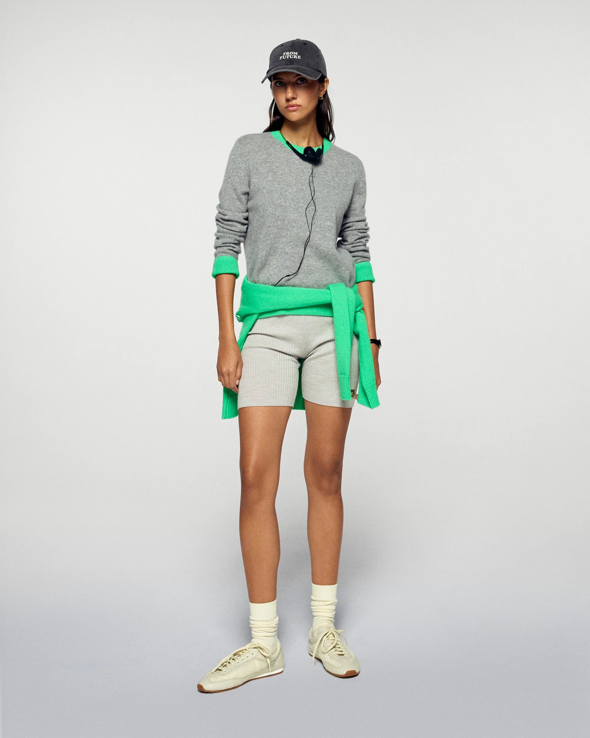 Crewneck Sweater Two-tone (H25 / FEMME / Dark Heather Gray) - Image 4