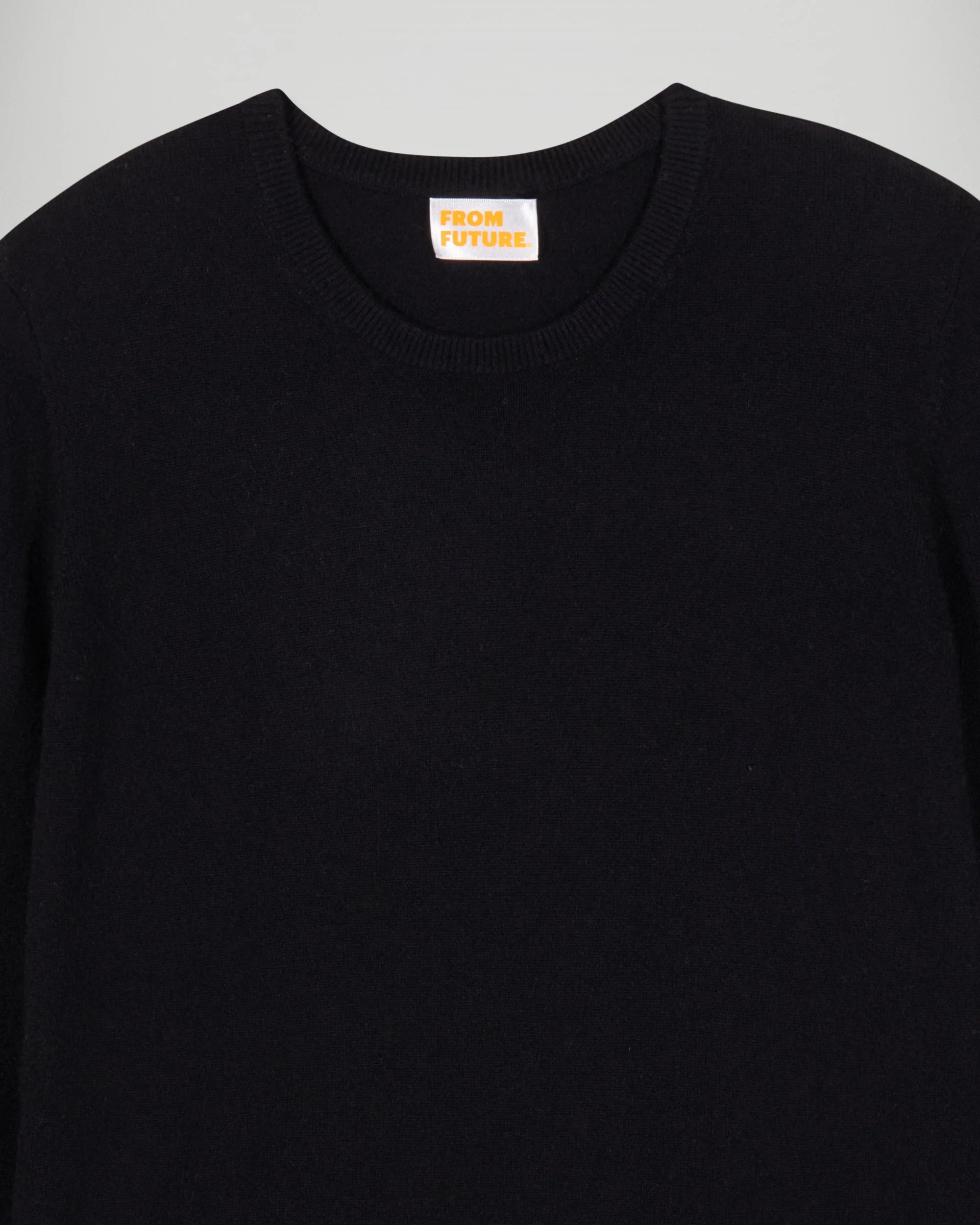 Basic Crewneck Sweater (H25 / HOMME / Black) - Image 4