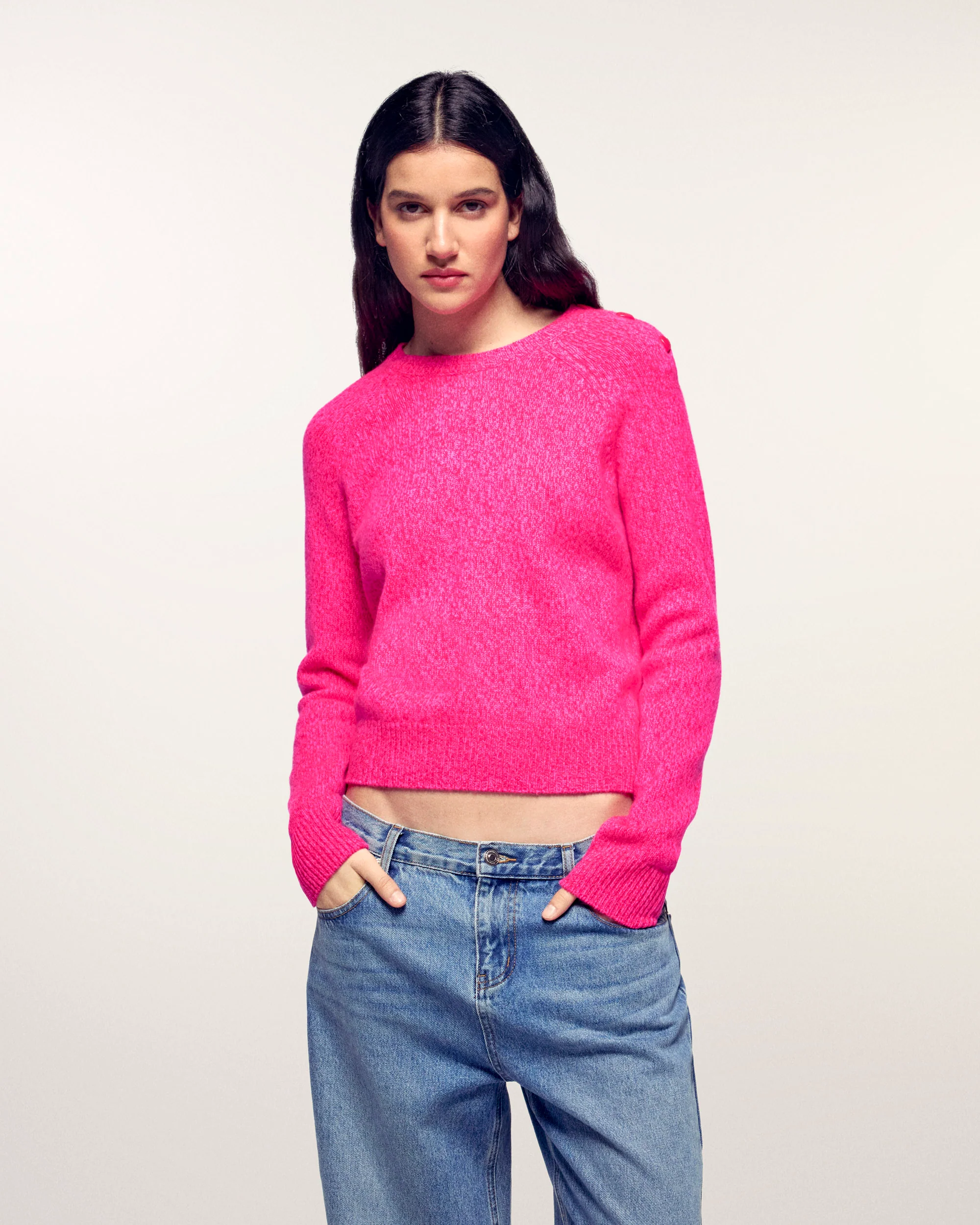 Heart Button Crewneck Sweater (S26 / FEMME / Berry Mouline)