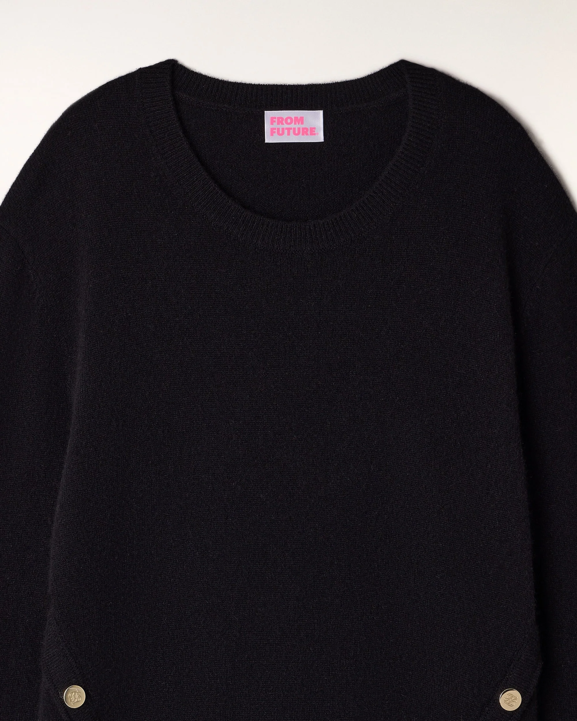 Gold Button Crewneck Sweater (S26/ FEMME/ Noir) - Image 6