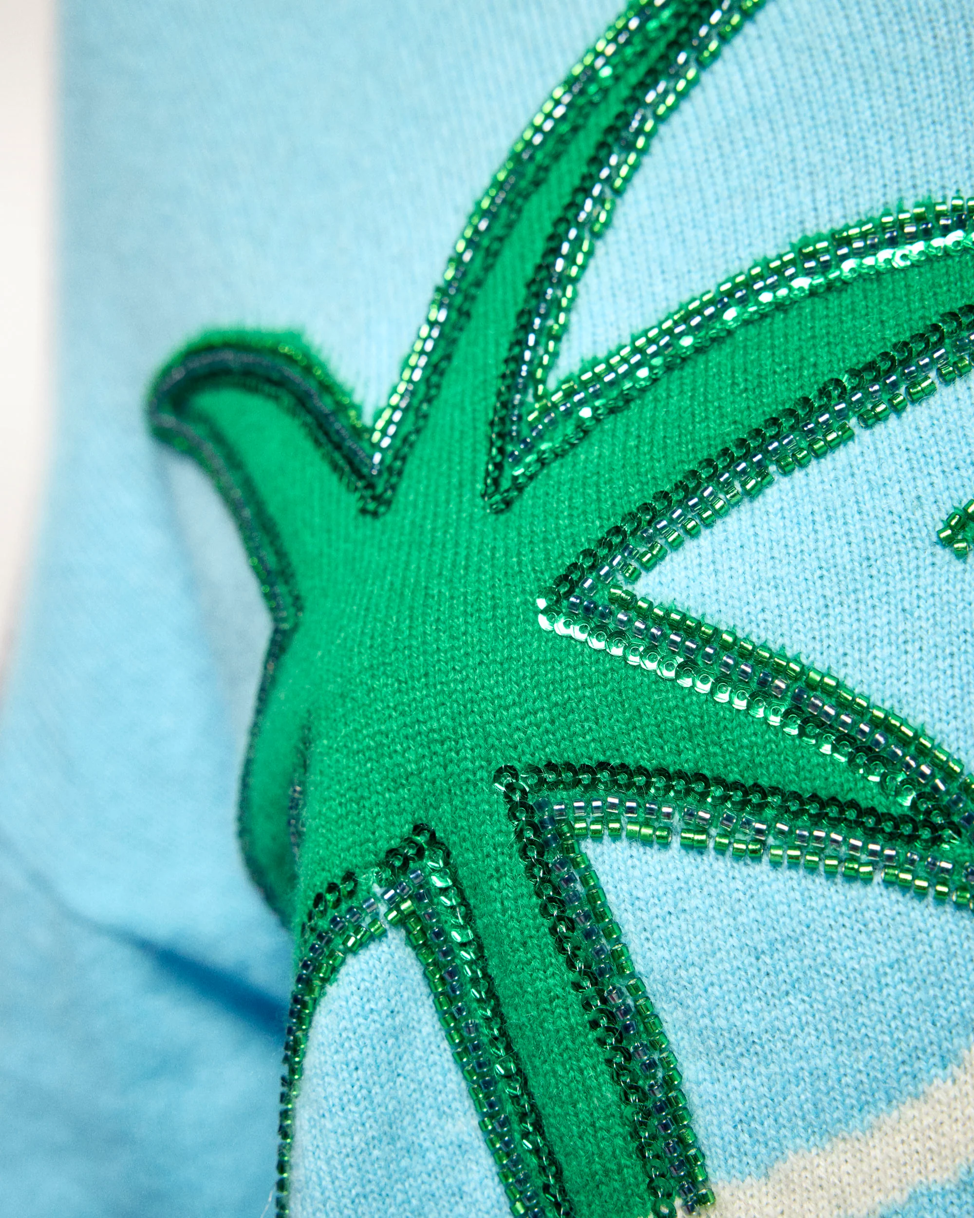 Palm Tree Motif Crewneck Sweater (S26/ FEMME/ Vacation Blue) - Image 3