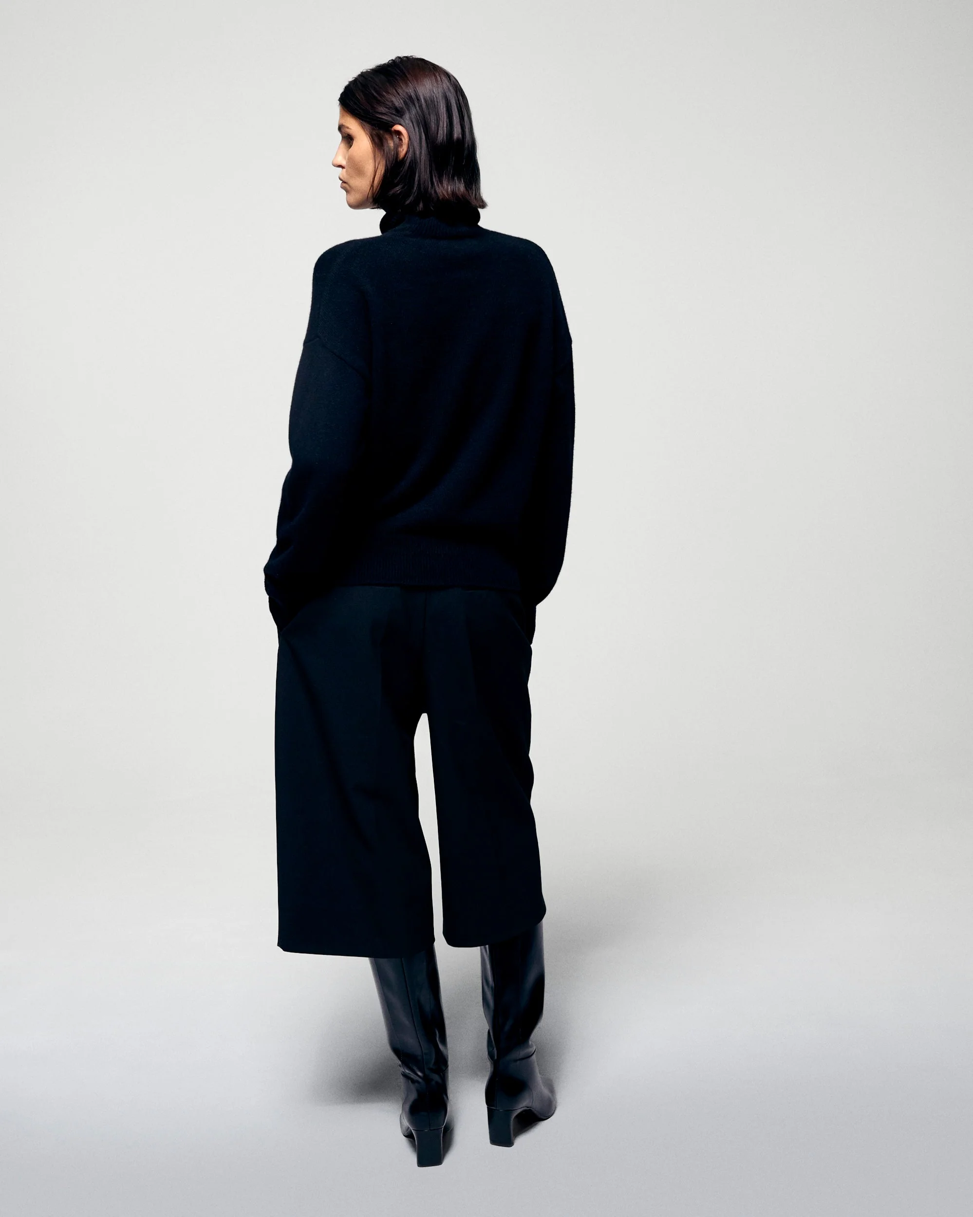 Turtleneck Sweater (H25 / FEMME / Black) - Image 3