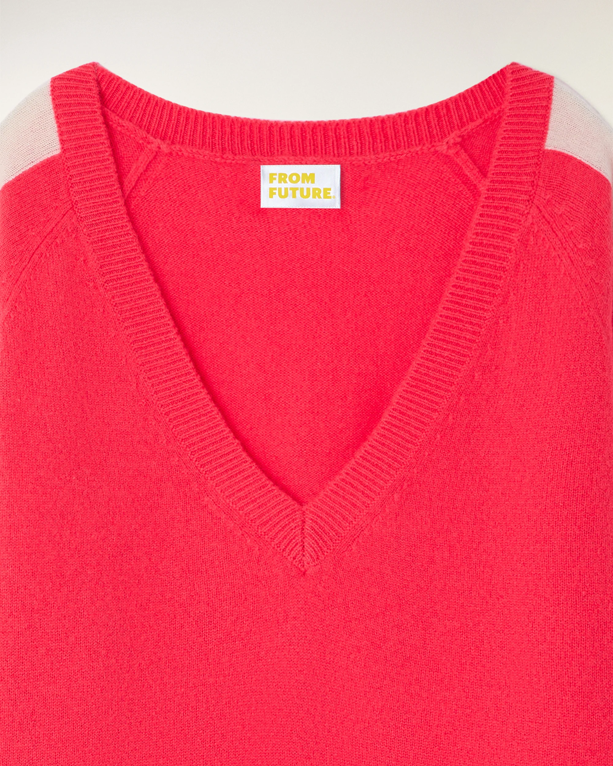 V-Neck Sweater (S26 / FEMME / Love Coral) - Image 7