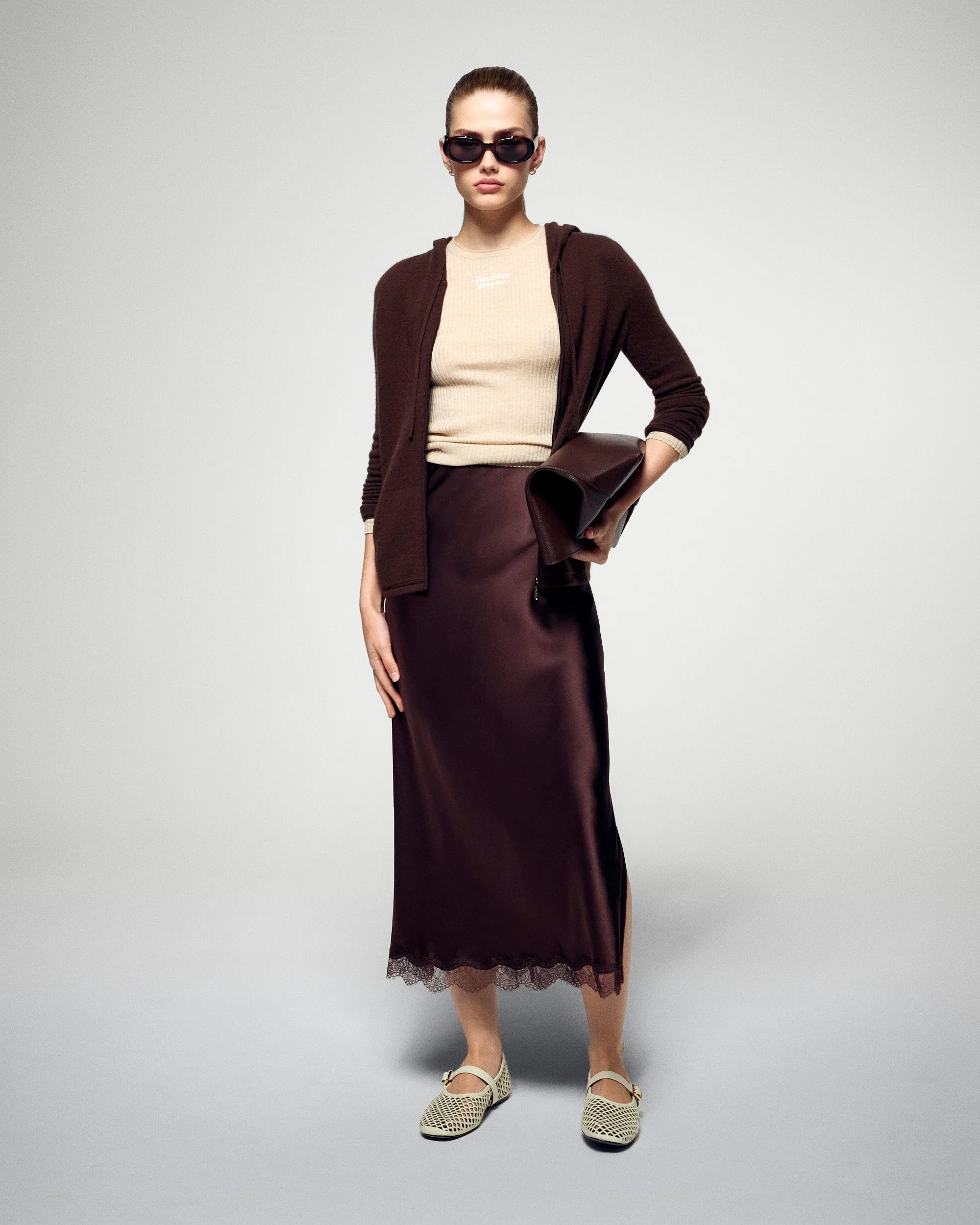 Hoodie (H25 / FEMME / Chocolate) - Image 3