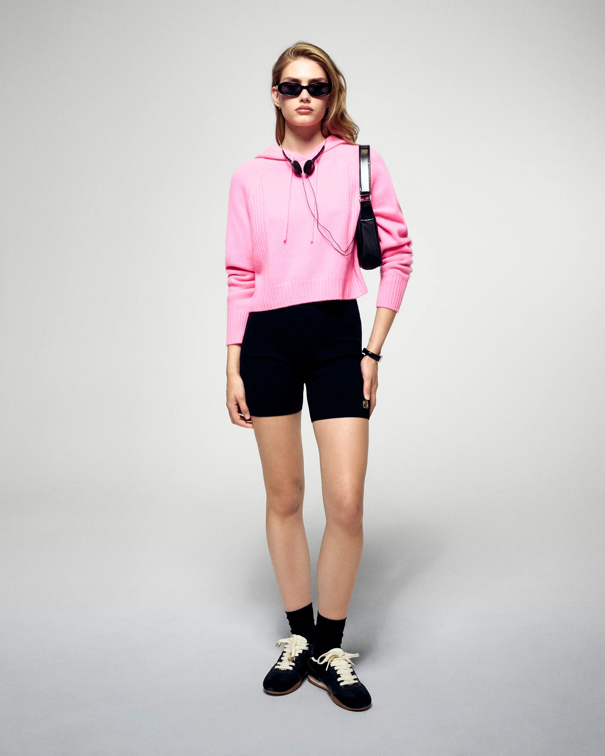 Hoodie (H25 / FEMME / Fantasy Pink) - Image 3