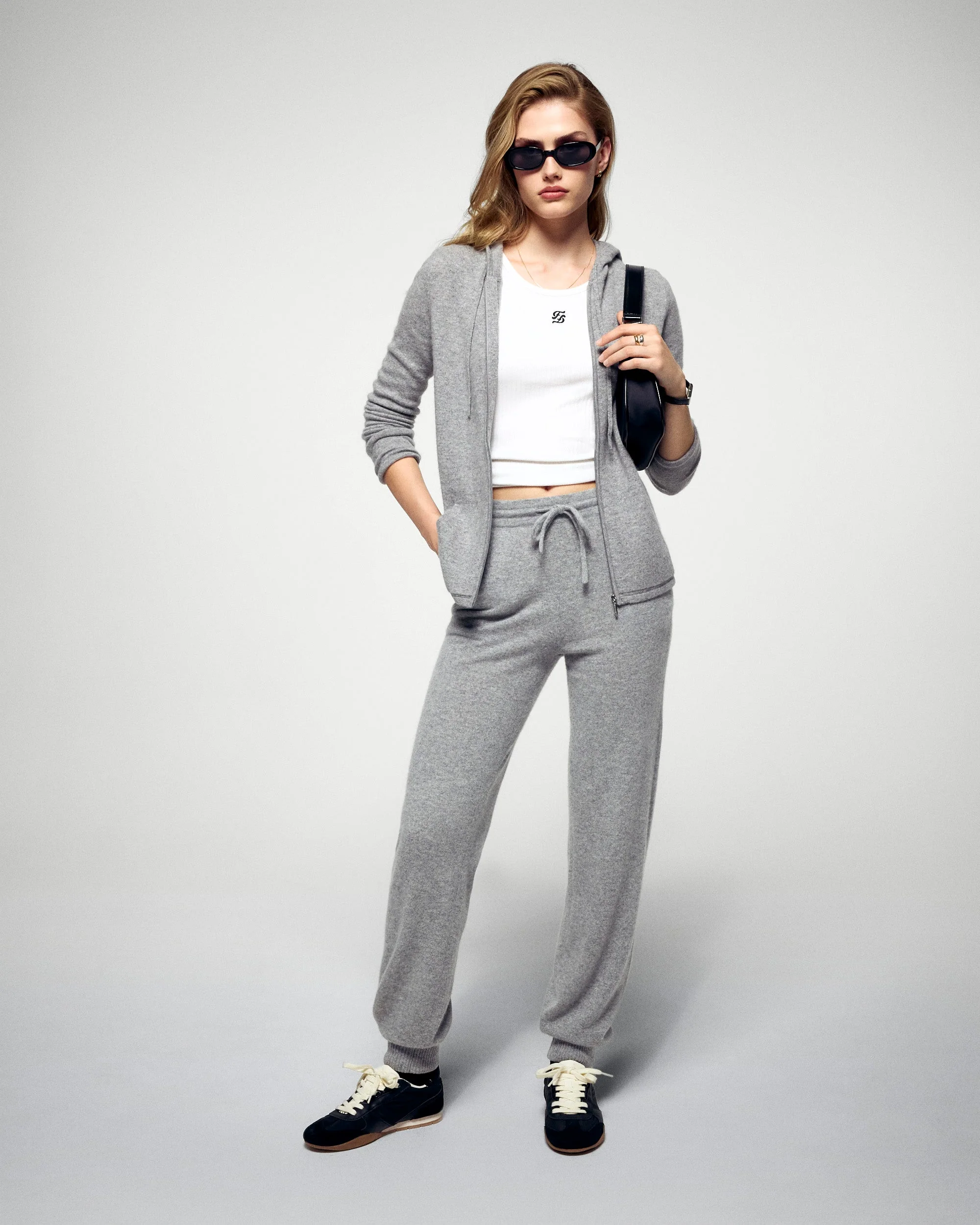 Hoodie (H25 / FEMME / Dark Heather Gray) - Image 3