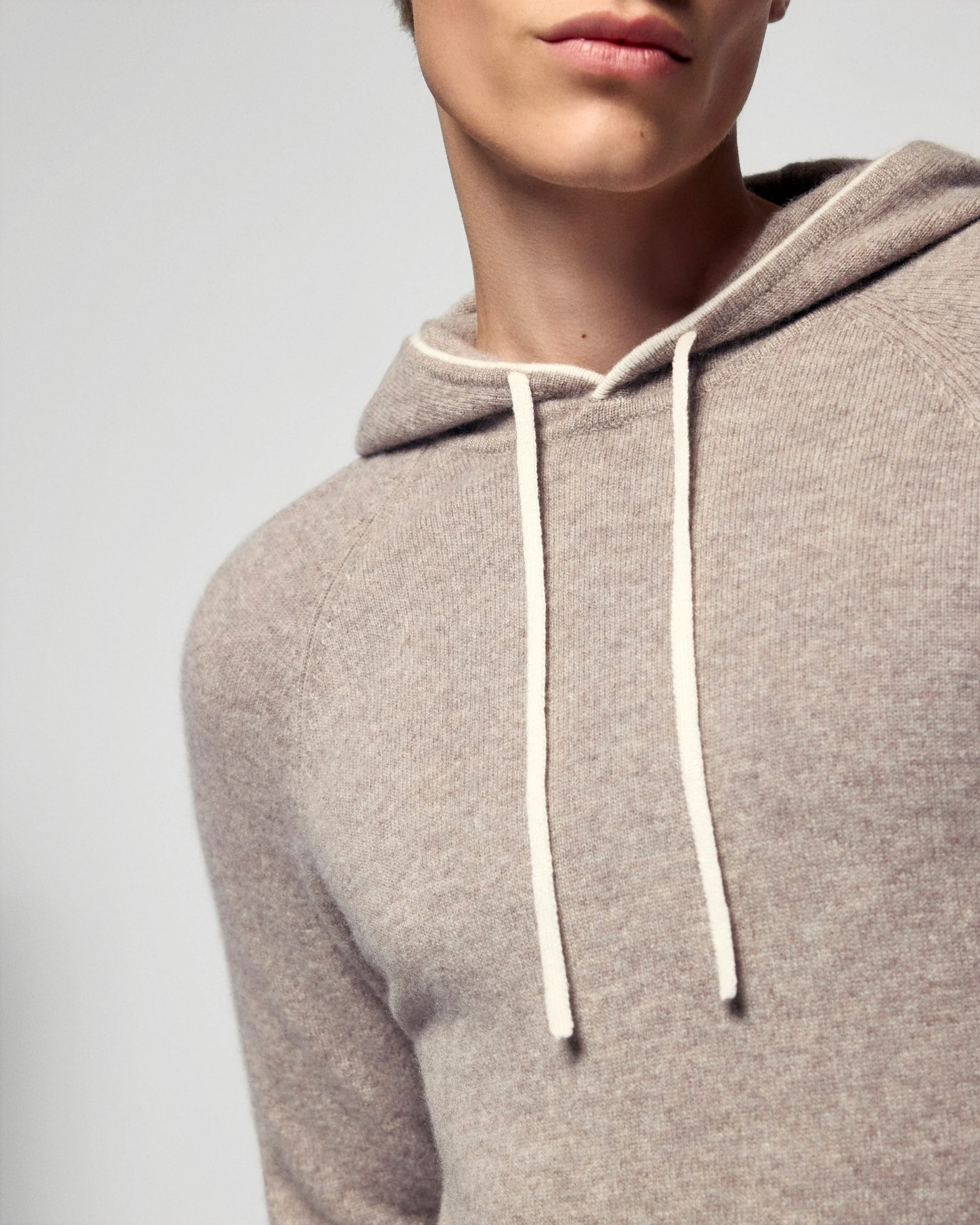 Contrasting Trims Hoodie Sweater (H25 / HOMME / Taupe Chiné) - Image 2