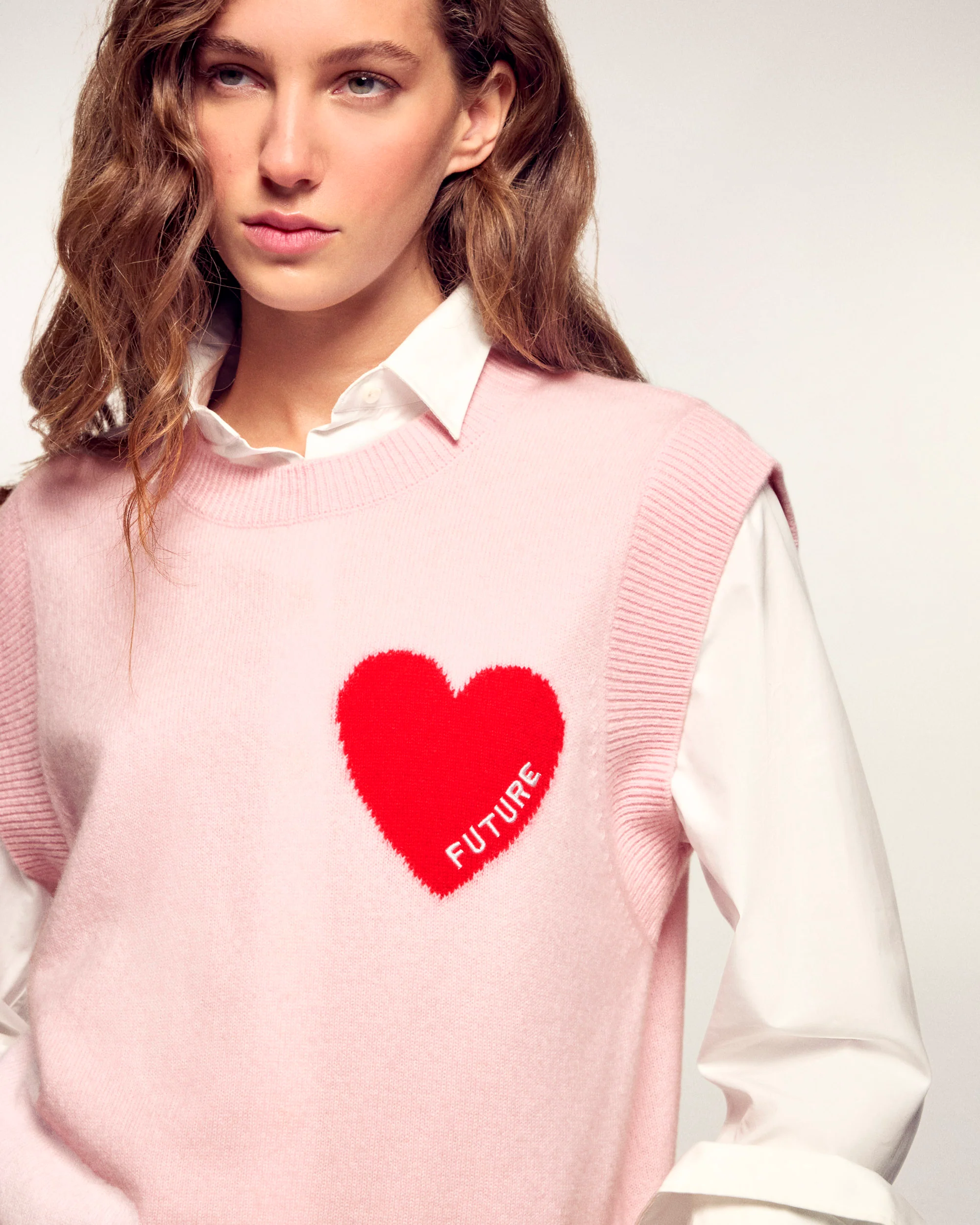 Sleeveless Sweater (S26 / FEMME / Sky Pink) - Image 2