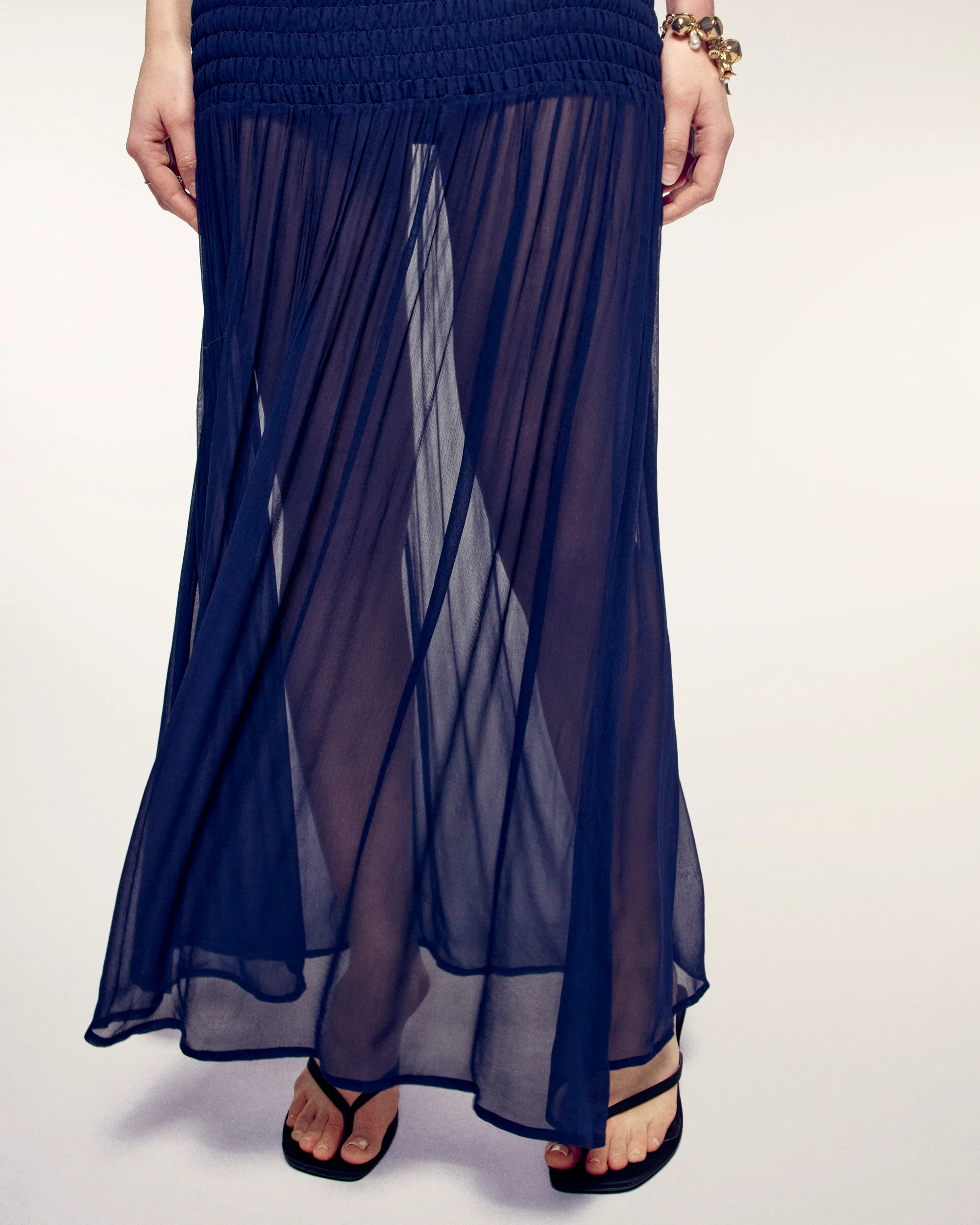 Smocked Top Long Dress (S26 / FEMME / Navy) - Image 3