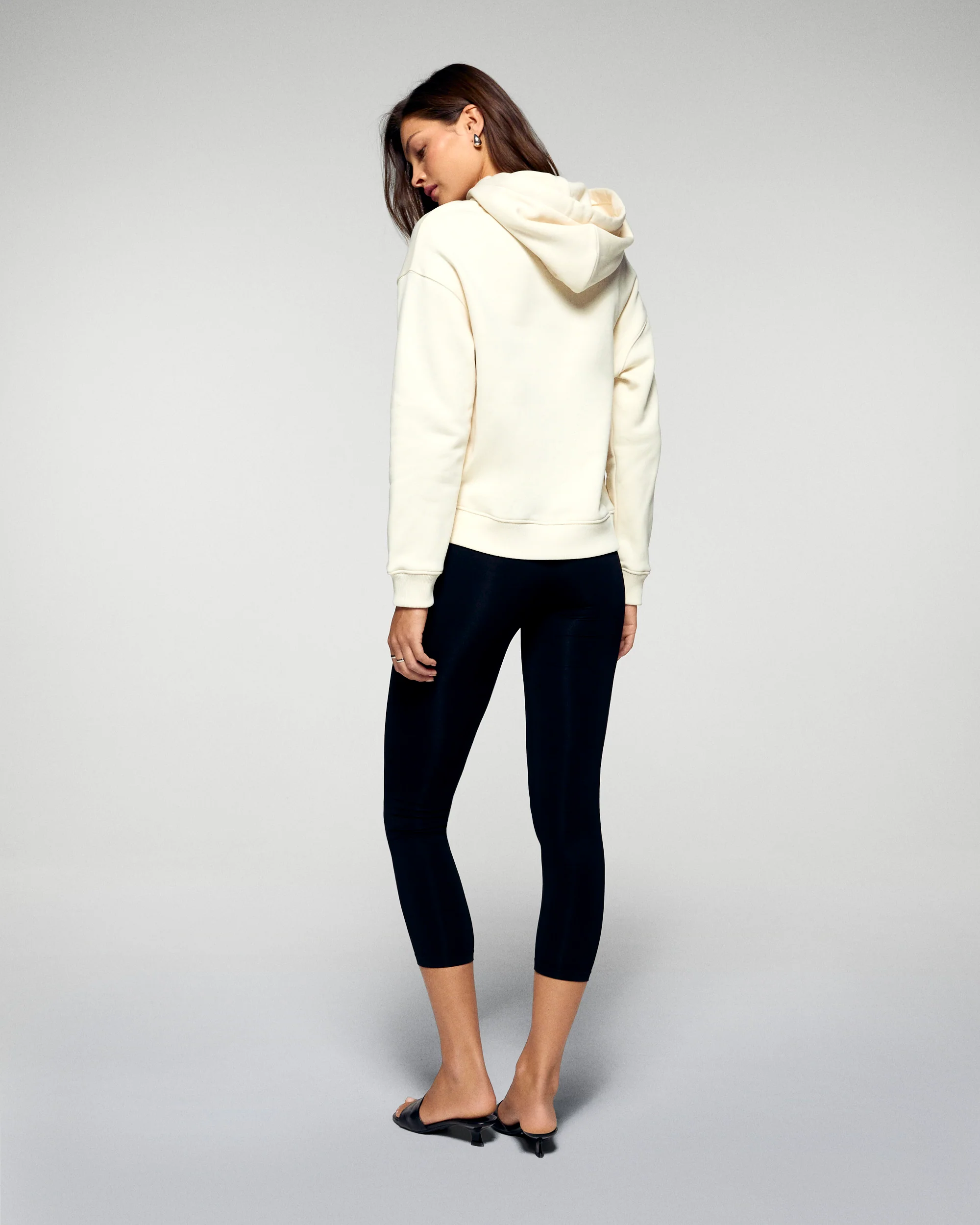 Hoodie Sweatshirt (H25 / WOMEN / Sand) - Image 4